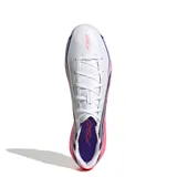 Championes de fútbol Adidas F50 Hyperfast League FG, color blanco con detalles en rosado y azul oscuro.