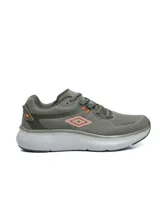 Championes deportivos Umbro modelo Invictus para hombre, color verde militar con detalles en naranja y suela chunky gris.