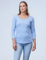 Remera negra de algodón, marca Ruby Rd, con mangas 3/4 y escote redondo.