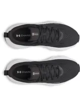 Zapatillas deportivas Under Armour modelo Rogue 6 para mujer, color negro con entresuela blanca gruesa y logo de la marca en el lateral. Presentan capellada de malla transpirable y cordones negros.