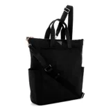 Mochila Guess Eco Gemma Tote color negro, confeccionada con forro de nailon reciclado y ribete de PU. Cuenta con herrajes dorados brillantes, correas dobles ajustables para los hombros, una correa con asa superior, detalles del logotipo GUESS, cierres de cremallera y compartimentos internos.