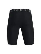 Calza corta de compresión Under Armour HeatGear para hombre, color negro con logo gris en la pierna izquierda y cintura elástica con la inscripción Under Armour. Confeccionada en tejido HeatGear que ofrece cobertura superior sin apelmazar y paneles de malla estratégicos para mayor ventilación.