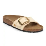 Sandalias Birkenstock modelo Madrid Big Buckle, color natural con textura de rafia y hebilla grande dorada.