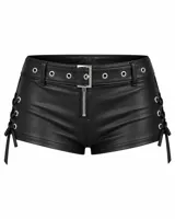 Short negro de cuero sintético con cierre frontal metálico, cinturón integrado con ojalillos y detalles de cordones cruzados en los laterales.