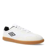 Championes Umbro de estilo indoor, color blanco con detalles en negro y suela de goma color caramelo. Presentan un diseño clásico con refuerzos en la puntera y el logo de la marca en el lateral.