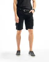 Bermuda cargo de algodón color negro, con bolsillos laterales y corte a la rodilla.