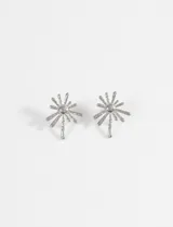 Par de caravanas de acero quirúrgico con diseño de estrella o sol de acabado irregular y texturizado.