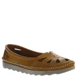 Zapatos tipo mocasín de cuero color marrón habana, con diseño calado en la parte superior, costuras decorativas visibles y suela de goma antideslizante.