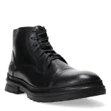 Botas de cuero negro con cordones, diseño acordonado y suela de goma robusta con relieve.