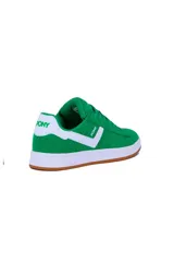 Championes deportivos Pony modelo Square para mujer, color verde con detalles en blanco y suela de goma marrón.