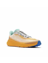 Championes de running Columbia modelo Konos Featherweight, con diseño ultraligero y transpirable. Presentan una parte superior de malla tejida en tonos naranja y crema, con entresuela de espuma reactiva TechLite+ y suela de goma con tecnología Omni-Grip para tracción en diversos terrenos.