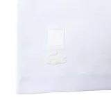 Remera verde con estampado del logo de Lacoste pixelado al estilo Minecraft y el logo de Minecraft debajo.