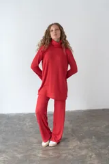 Conjunto de pantalón y blusa color beige, de punto morley.