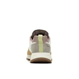 Championes Merrell modelo Alpine 83 Sneaker Sport, con diseño retro en tonos beige, crema y gris. Confeccionados en una combinación de gamuza y tela, cuentan con entresuela de espuma EVA para mayor comodidad y suela de goma resistente.