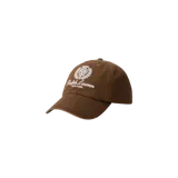 Gorro tipo gorra con visera de color marrón, con bordado frontal en blanco de la marca Polo Ralph Lauren New York y escudo circular con corona de laureles.