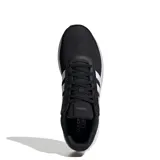 Championes Adidas modelo Lite Racer 4.0, color negro con las tres tiras laterales en blanco y suela blanca con tecnología Cloudfoam.