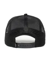 Gorra tipo trucker de Goorin Bros, modelo The Stallion, con panel frontal negro estructurado y malla trasera negra. Presenta un parche bordado en el frente con la imagen de un caballo y la palabra Stallion.