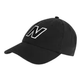 Gorro de béisbol negro con logo "N" de New Balance bordado en blanco con borde negro.