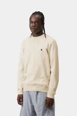 Sweater Carhartt WIP Madison color beige, de punto fino con cuello redondo, manga larga y el logo bordado pequeño en el pecho.