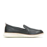 Mocasín de cuero negro con suela de goma blanca y detalle de costuras reforzadas en la parte superior.