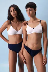 Culotte color gris melange, de algodón suave con faja en la cintura y calce delicado.