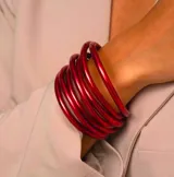 Pulseras tibetanas de caucho color plateado, realizadas con polvo de las ofrendas a los dioses en el Tibet.