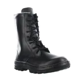 Bota de caña alta estilo militar, color negro, con cordones frontales y suela de goma antideslizante con relieve.