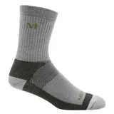Calcetines grises de caña media con detalles en negro en el talón y la puntera.