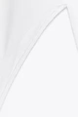 Body de manga larga confeccionado en mezcla de poliamida, con cuello redondo y cierre inferior con botones a presión.