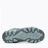 Bota de trekking Merrell modelo Accentor 3 Mid WP, color gris con detalles en azul claro. Confeccionada en ante y malla impermeable, cuenta con puntera protectora de goma, entresuela de espuma EVA para mayor estabilidad y suela de goma adherente para tracción en terrenos difíciles.