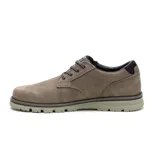 Zapatos Caterpillar Estimate Lo para hombre, de cuero nubuck color marrón topo, con cordones, suela chunky de goma y logotipo de la marca grabado en el lateral.