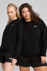 Buzo Puma modelo N1 Logo Relaxed Crew, color negro con cuello redondo y el logotipo de la marca impreso en blanco en el pecho.