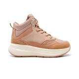 Bota casual de caña alta estilo zapatilla, confeccionada en una combinación de tonos tostados, marrones y detalles rosados. Presenta suela chunky de goma blanca, cordones redondos y ganchos metálicos superiores.