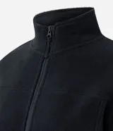 Campera deportiva Get Over confeccionada en tejido fleece de poliéster con textura suave. Presenta cuello alto, cierre frontal con cremallera y bolsillos laterales funcionales.