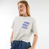 Remera gris melange de manga corta con estampa frontal inspirada en Minnie Mouse y el año 1928.