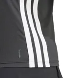 Remera deportiva Adidas Train Essentials 3 Rayas, color gris oscuro con logo Adidas en el pecho y tres rayas blancas en los laterales.