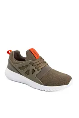 Championes deportivos Topper Mamba color fucsia con suela blanca, capellada de tejido knit transpirable y detalles sintéticos laterales con cordones y tira elástica de ajuste.
