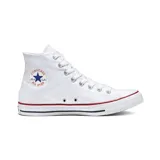 Championes de lona botita Converse Chuck Taylor All Star en color blanco, con suela de goma blanca con líneas negras y rojas, puntera de goma y parche clásico con estrella en el lateral.