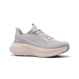 Championes deportivos American Sport modelo Iona, de diseño ligero y transpirable con tecnología Memory Foam en la plantilla para mayor confort. Presentan una suela con plataforma amortiguada y cierre mediante cordones.
