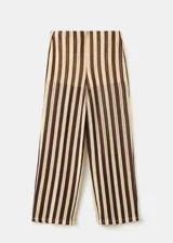 Pantalón de tiro medio con cintura elástica y corte recto, confeccionado en tejido de punto con diseño de rayas verticales en tonos marrón y beige.