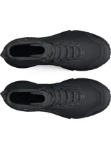 Bota táctica de caña alta Under Armour, modelo Valsetz, en color negro. Presenta un diseño robusto con refuerzos sintéticos en zonas de alta abrasión, entresuela Charged Cushioning para mayor amortiguación y suela Vibram XS Trek para tracción superior en diversos terrenos.