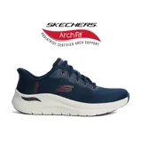 Championes deportivos Skechers Hands Free Slip-ins Arch Fit 2.0 Lestur, color azul marino con detalles en rosa. Diseñados con tecnología Arch Fit para soporte del arco plantar y Heel Pillow para mayor sujeción. Fabricados con materiales veganos y malla transpirable.