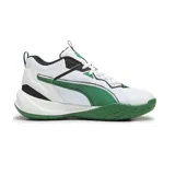 Championes de básquet Puma Playmaker, con diseño en blanco, verde y negro. Presentan una estructura de malla transpirable con refuerzos sintéticos, el logo de la marca en el lateral y una suela de goma texturizada de alto agarre.