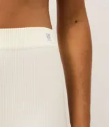 Kit de dos bombachas tipo boyshort confeccionadas en poliamida seamless con textura acanalada. Diseño de tiro alto con cintura elástica ancha.