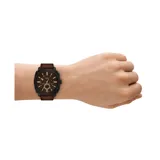 Reloj Fossil Machine con caja negra de 42mm, esfera marrón con cronógrafo y correa de cuero marrón.