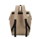 Mochila de canvas color beige con múltiples cierres y monedero colgante. Incluye bolsillos laterales y bolsillo trasero antirrobo.