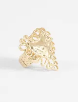 Anillo dorado ajustable con diseño de corazón estilo antique.