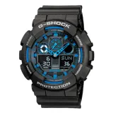 Reloj Casio G-Shock análogo-digital con caja y correa de resina negra. Esfera negra con indicadores y agujas en azul brillante. Presenta subdiales analógicos y pantallas digitales que muestran la hora, día de la semana y fecha.