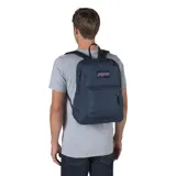 Mochila JanSport Superbreak azul marino con logo de la marca bordado en el frente.