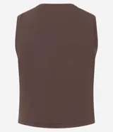 Musculosa deportiva tipo cropped de la marca Get Over, confeccionada en microfibra de poliamida y elastano. Presenta un diseño de cuello redondo, sin mangas y con un detalle de ruedo traspasado en la parte frontal.
